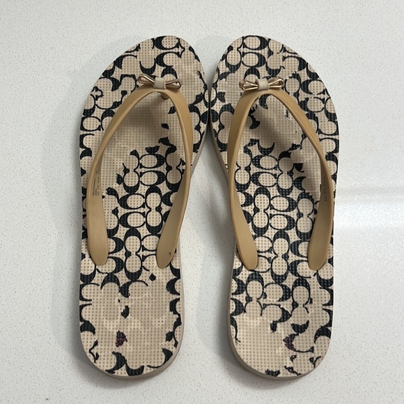 COACH Size 8B Womens Flip Flops Black Khaki, Amel Rubber/SIG C Thong Sandals - Picture 3 of 8